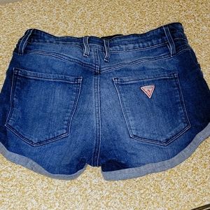 Guess short shorts size 26